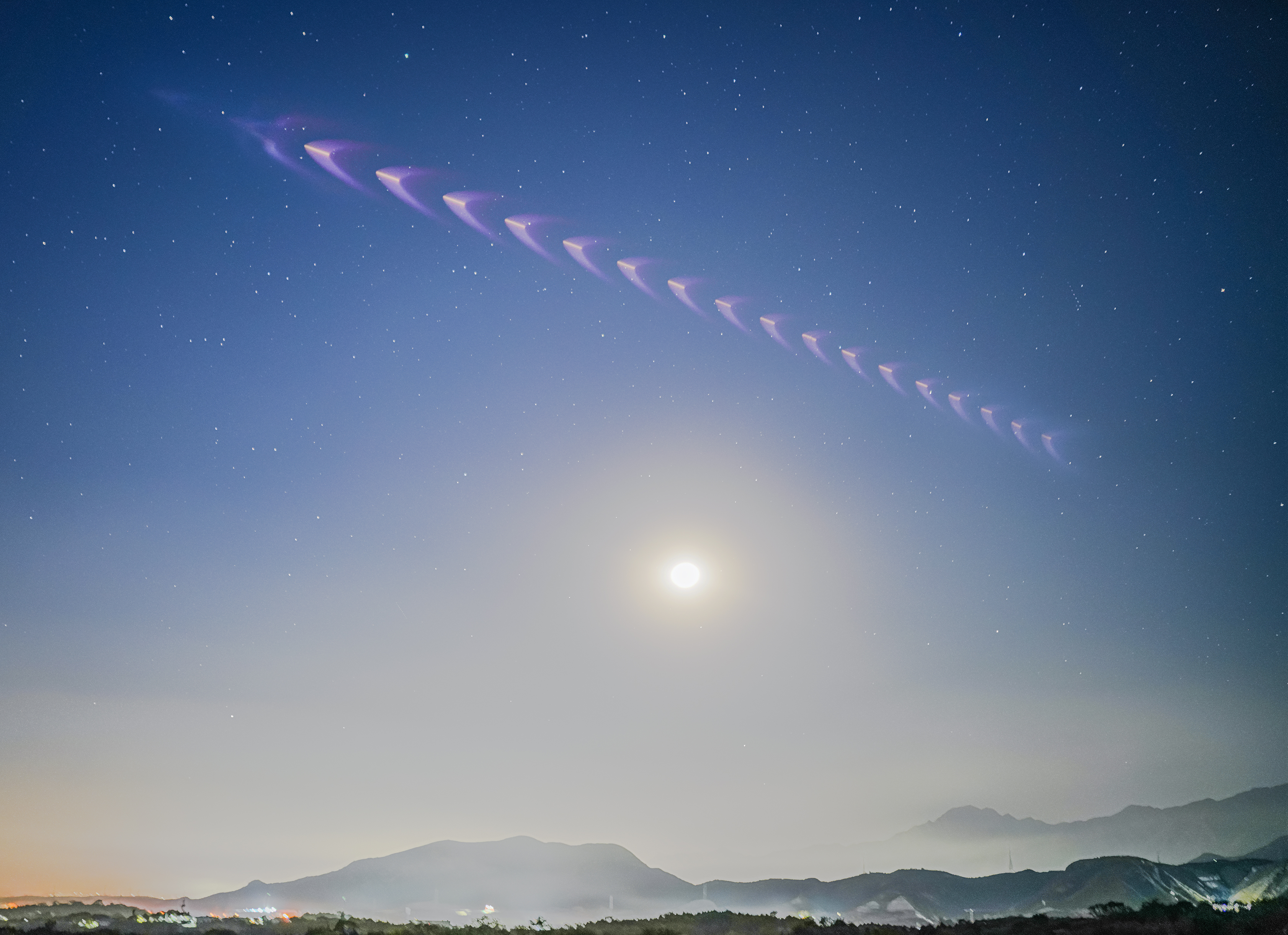 神舟二十一号北京掠影  -- 余梦楠Mon 王俊峰 钟奕.jpg