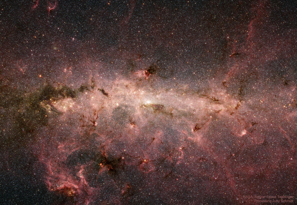 待译-APOD20210419-GalacticCore_SpitzerSchmidt_960.jpg