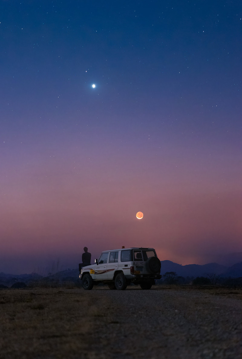 待译-APOD20210716-2021Jul11MarsVenusMoon_ShiHuan1024.jpg