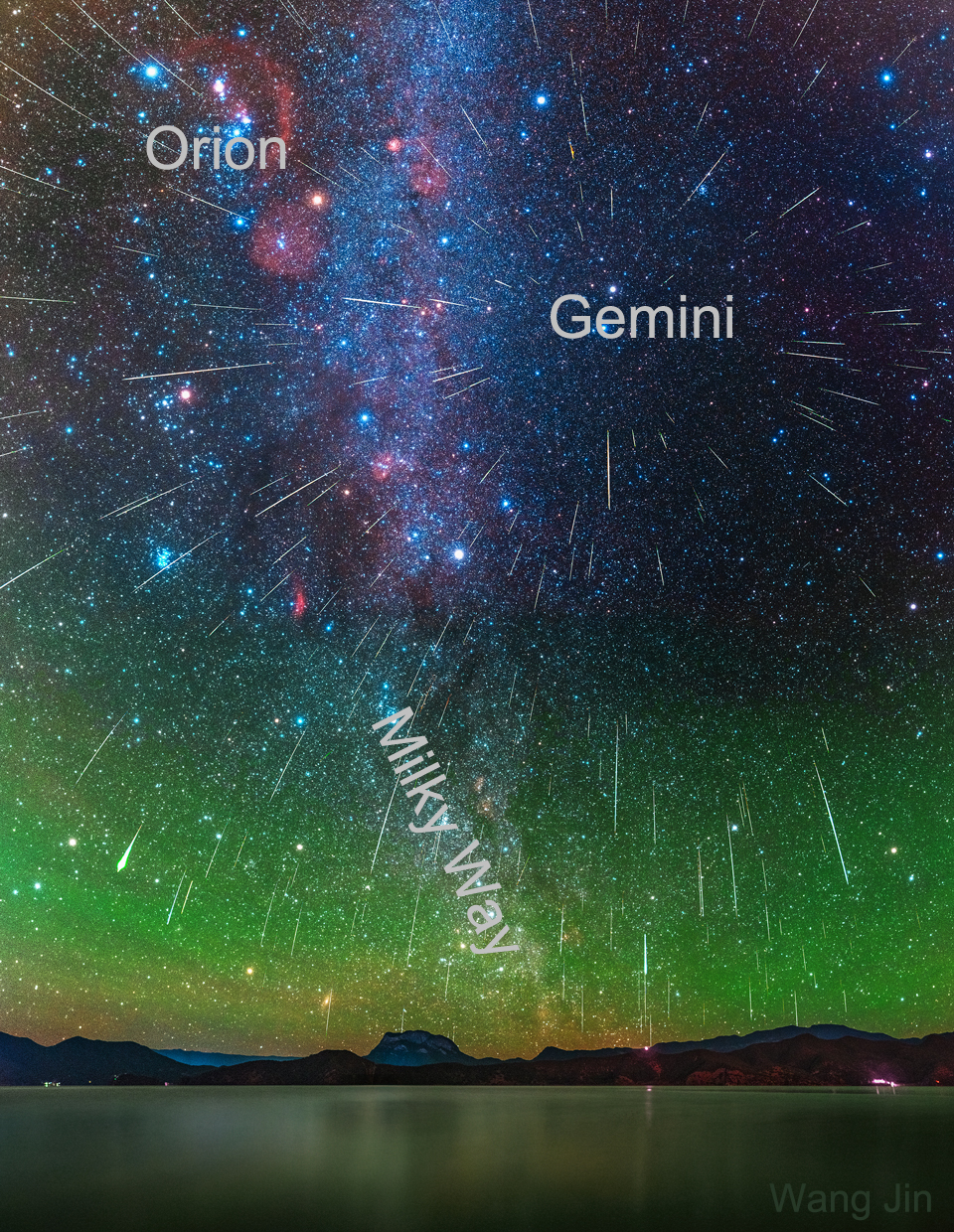 待译-APOD20211116-Geminids2020_WangJin_960_annotated.jpg