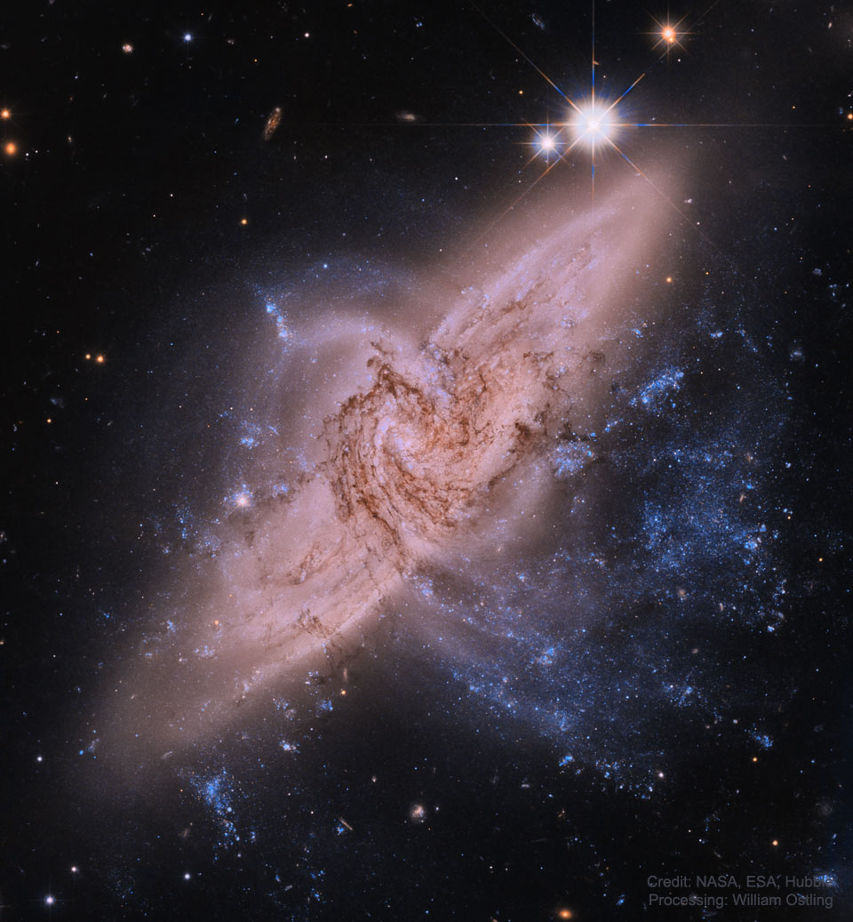 待译-APOD20211117-NGC3314_HubbleOstling_960.jpg