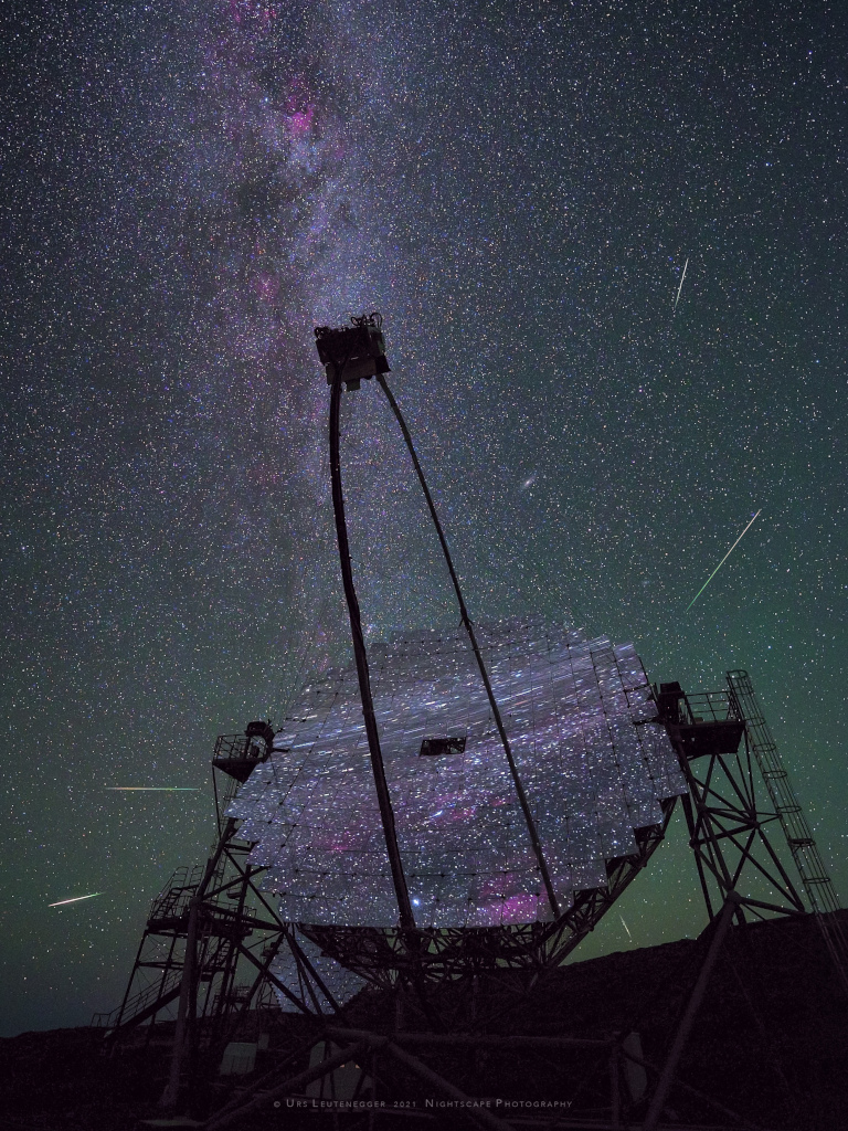 待译-APOD20220811-MagicPerseid001_1024.jpg