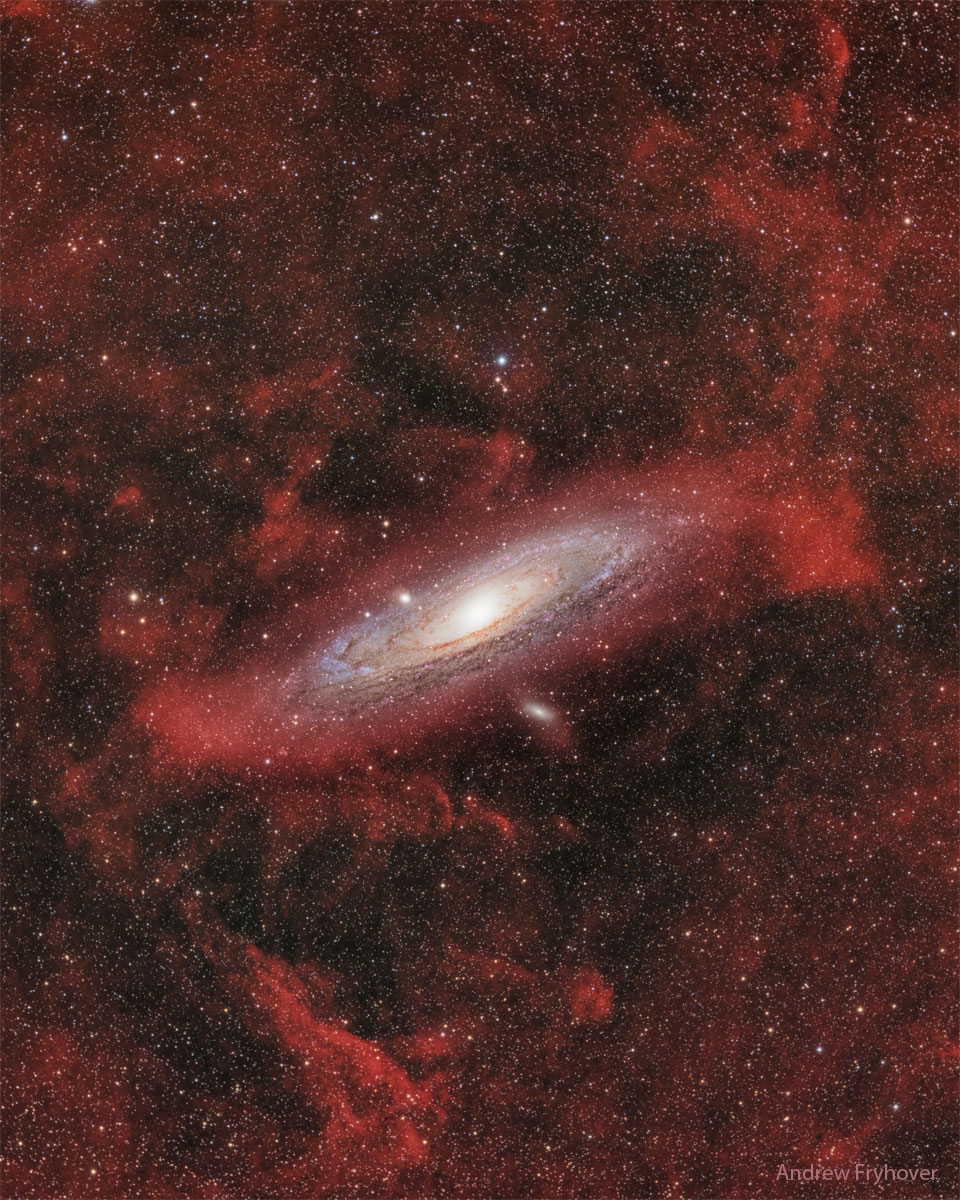 待译-APOD20221024-M31Clouds_Fryhover_960.jpg