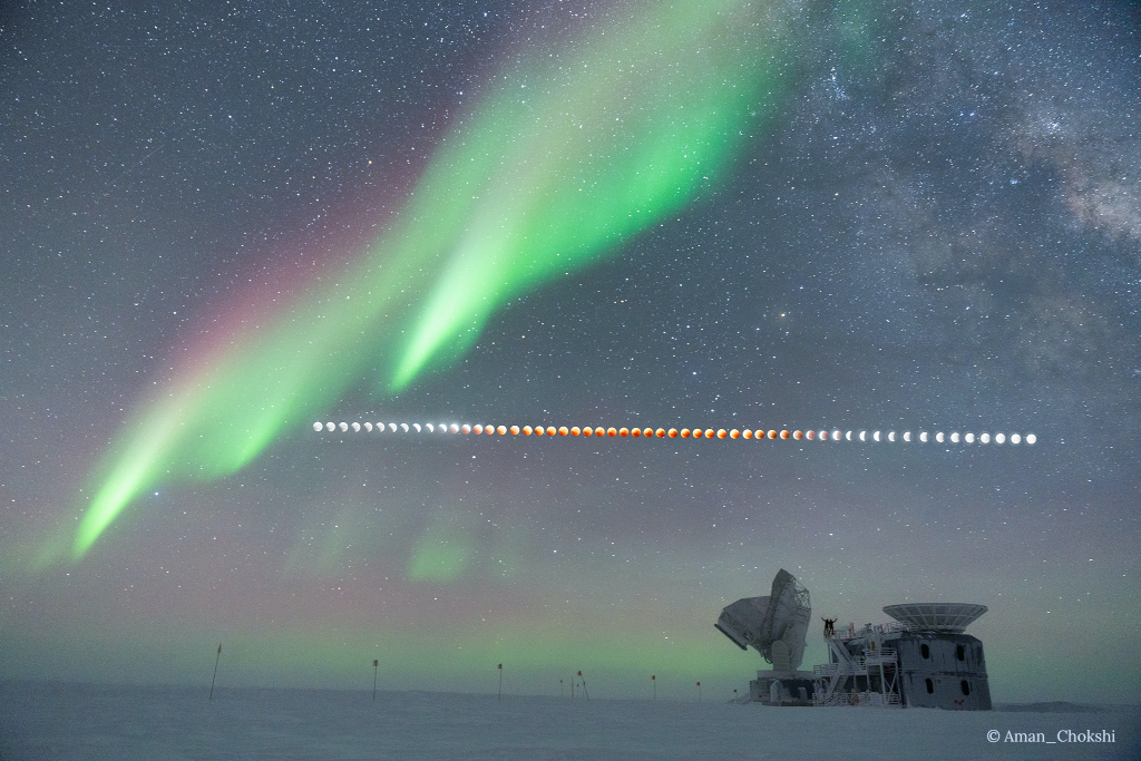 待译-APOD20221105-Lunar-Eclipse-South-Pole_1024.jpg