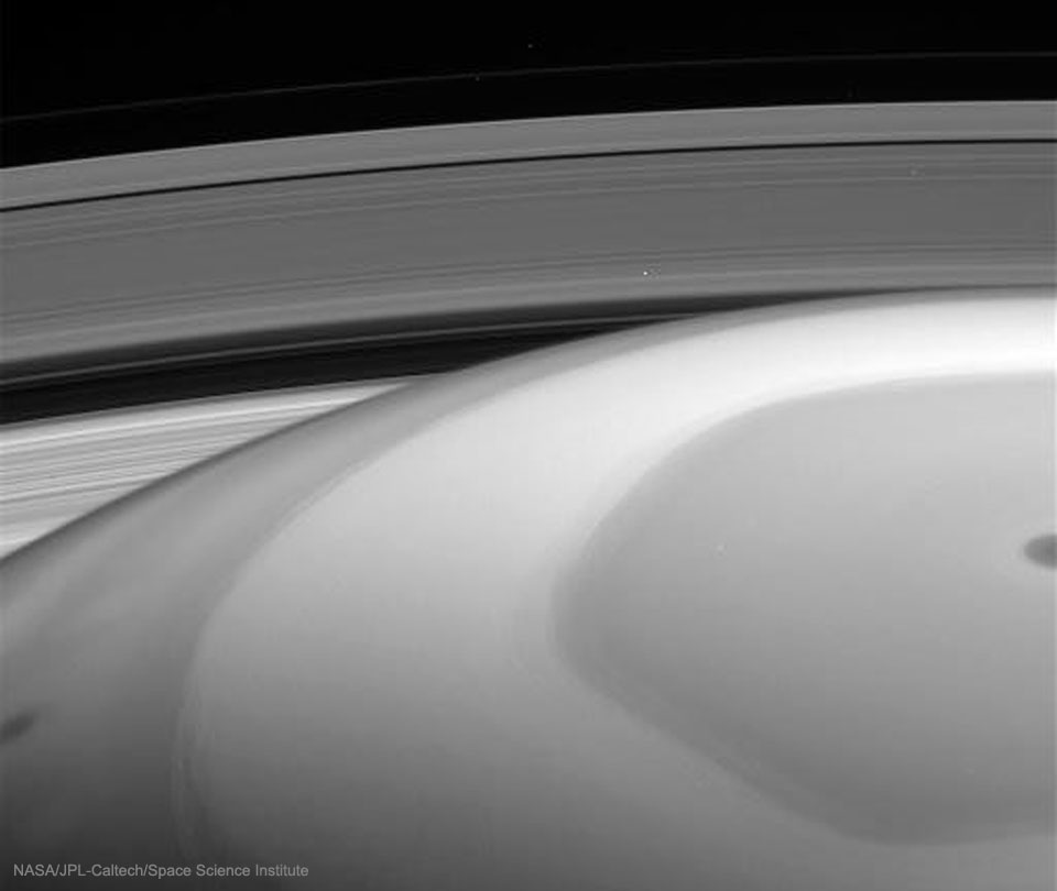 待译-APOD20221223-SaturnInsideOut2_cassini_960.jpg