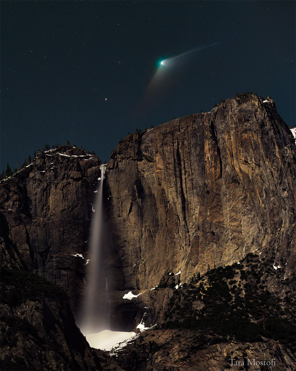 待译-APOD20230221-CometZtfYosemite_Mostofi_960.jpg