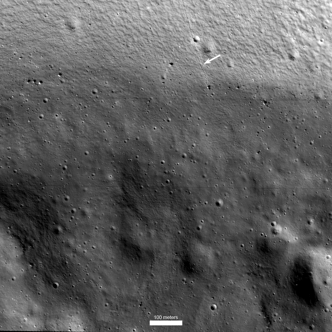 APOD20230505-ShadowCam拍摄的沙克尔顿陨石坑.png