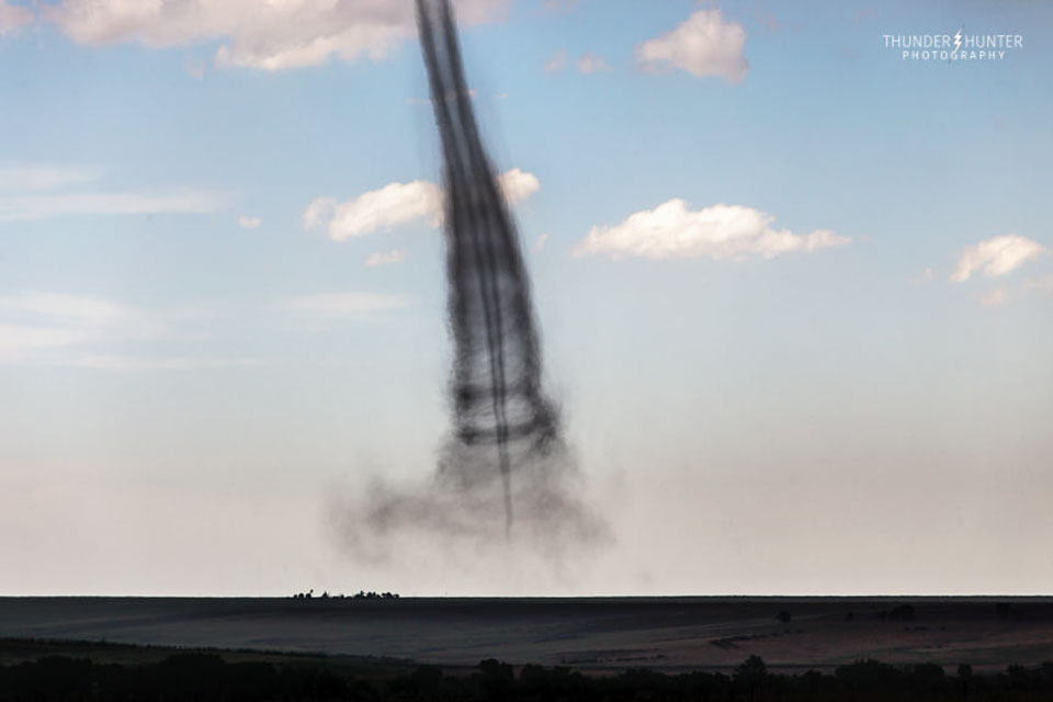 APOD20231129-LowerLandspout_Hannon_960.jpeg